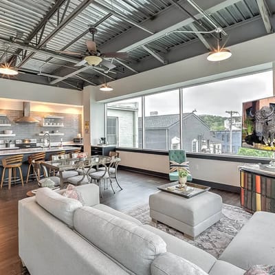 Bourbon Trail Urban Loft/ 5 BDR/7 beds/Downtown